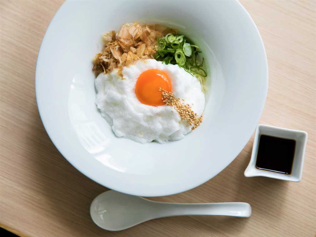 ふわふわ釜玉そうめん 720円