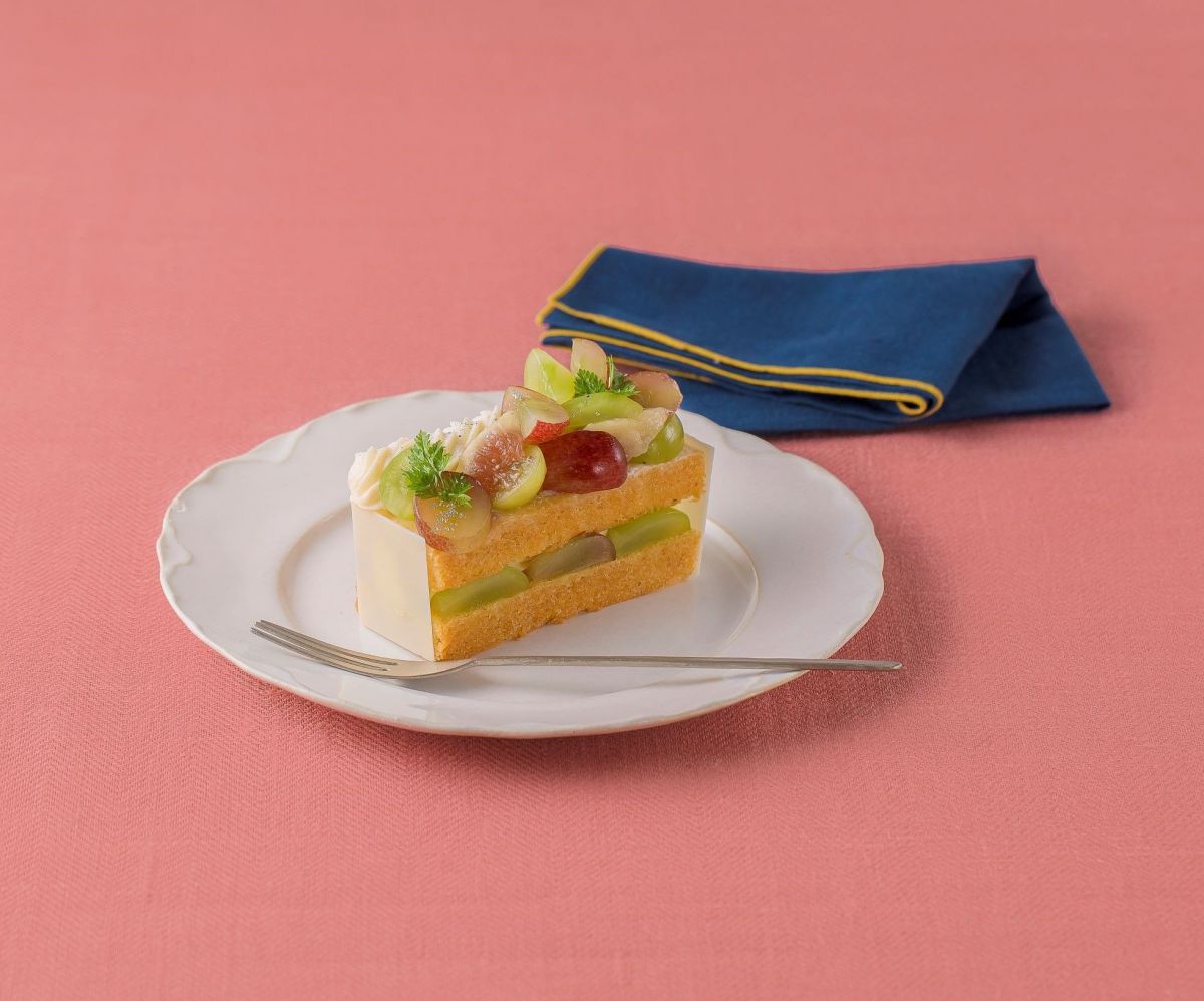 「クレーム レザン」800円(税抜)/パティスリーパブロフ