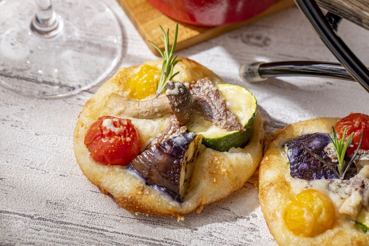 「季節野菜のフォカッチャ」