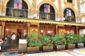 開放的なテラス席も◎