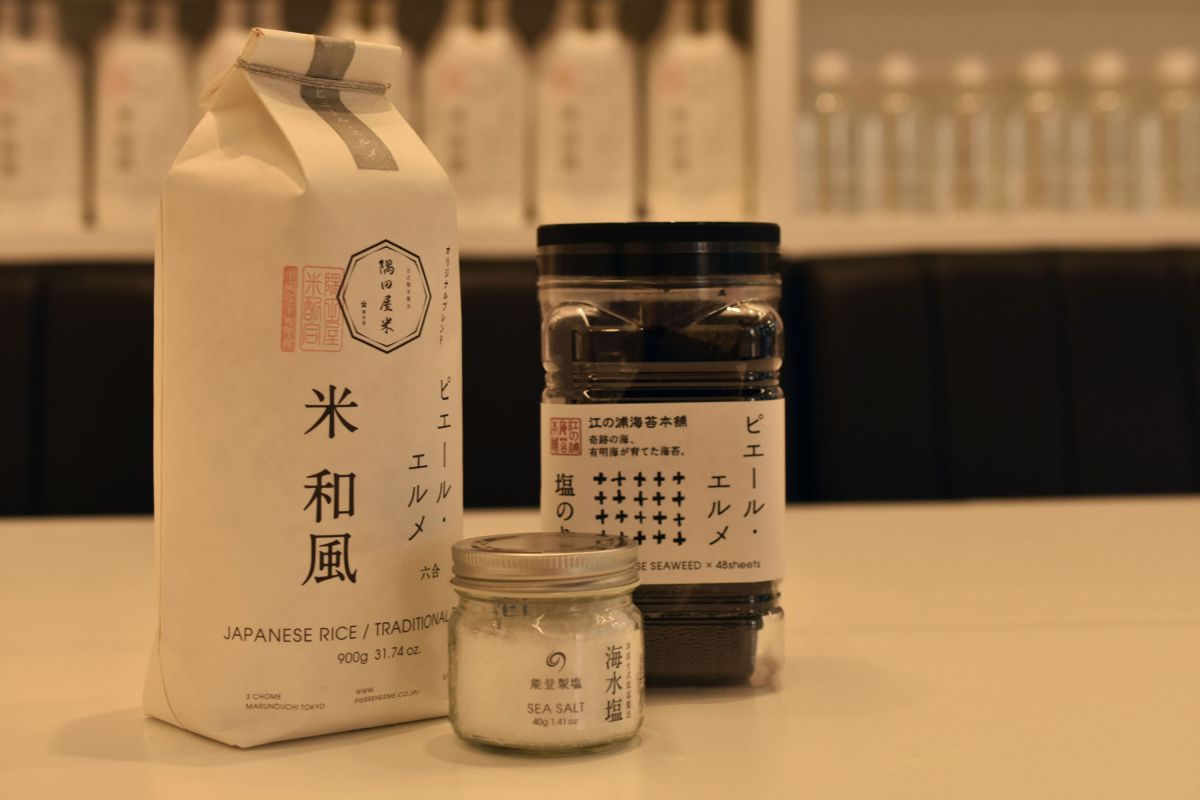 「米」1400円（税別）、「海水塩」500円（税別）、「塩のり」600円（税別）