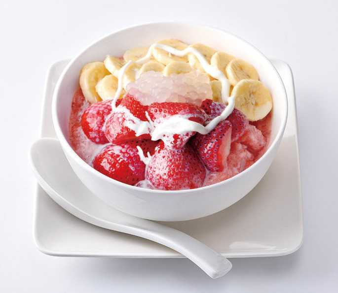 イチゴバナナ豆花　1280円