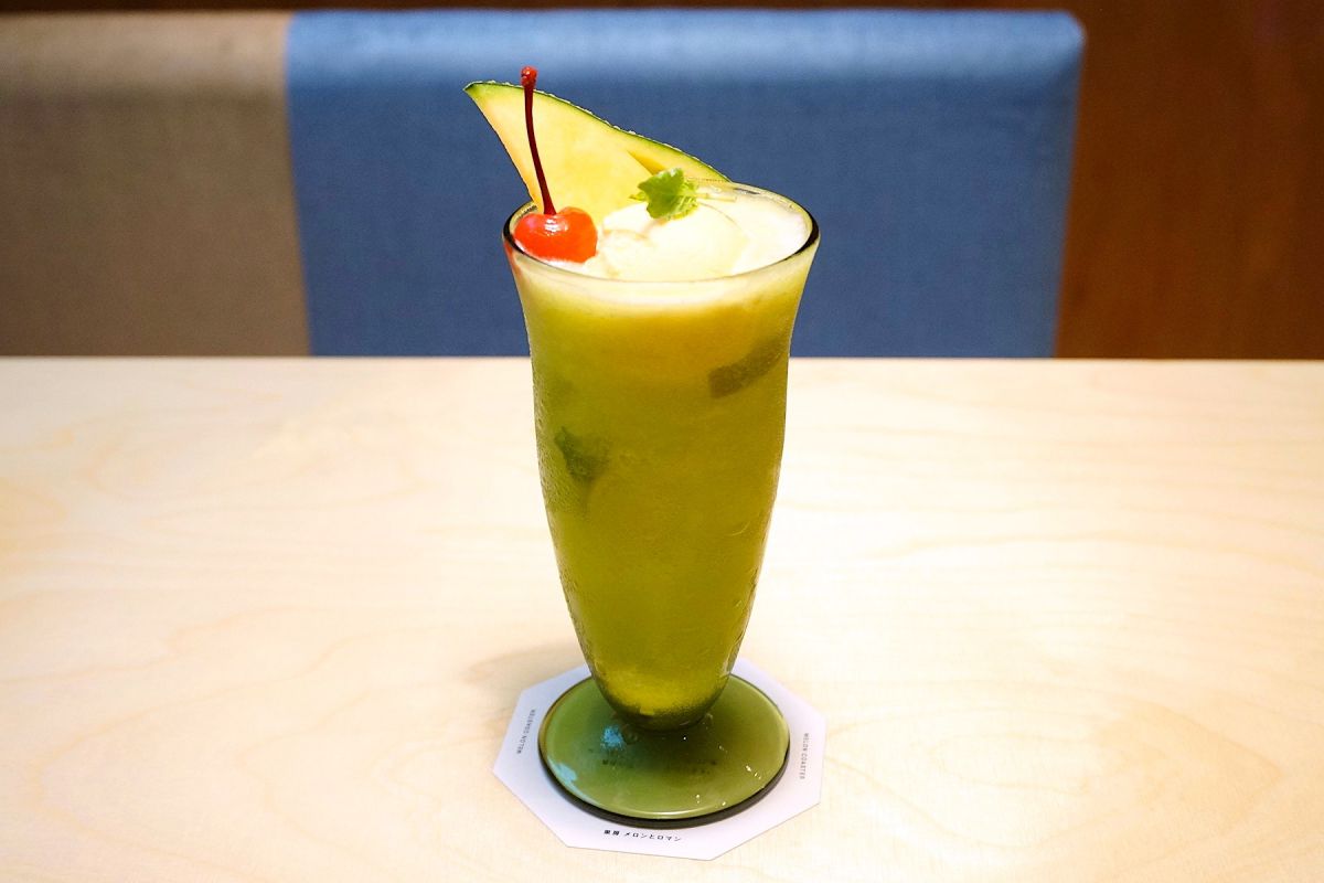 「専門店のメロンクリームソーダ」（680円）