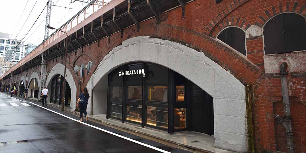 一軒ずつ立ち寄りたい。大人のためのニュースポット「日比谷OKUROJI」へ潜入！