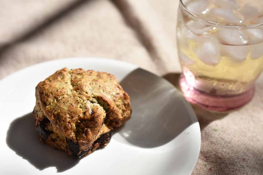 「紅茶とチョコのビスケット」290円（税別）