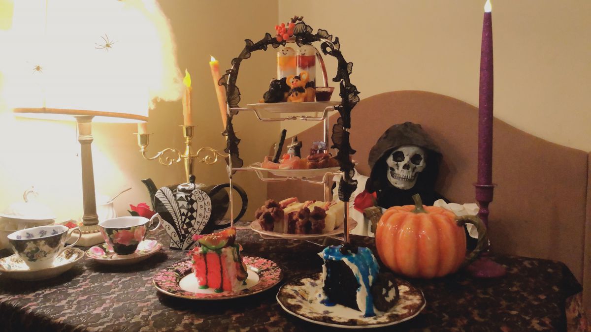 「アコリット」の本気ハロウィンがすごすぎる！豪華なアフタヌーンティーをお試しあれ