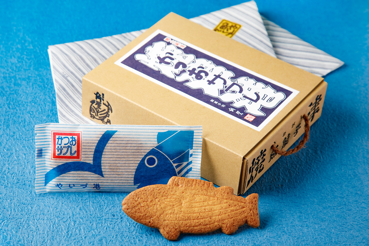 かつおサブレ トロ箱づめ10枚入り1404円