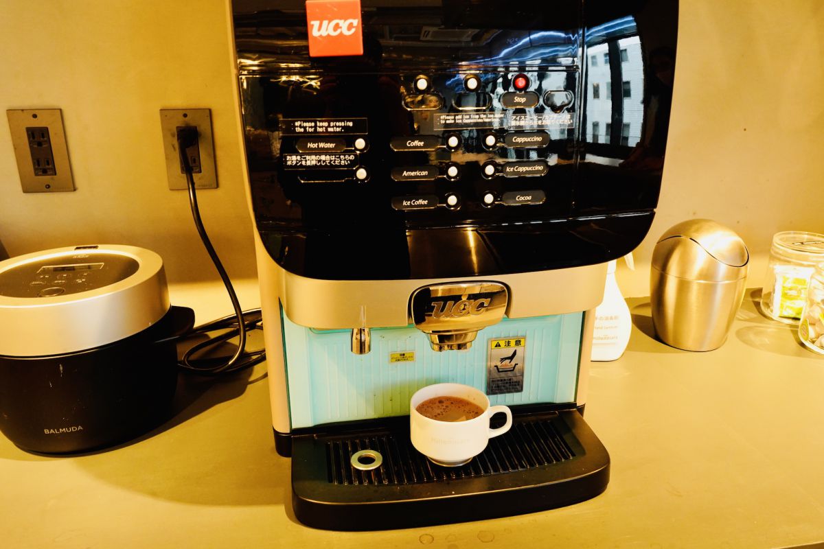 コーヒーマシーン発見。コーヒーお茶、ココアなど、何杯飲んでも無料なのはかなり嬉しい！