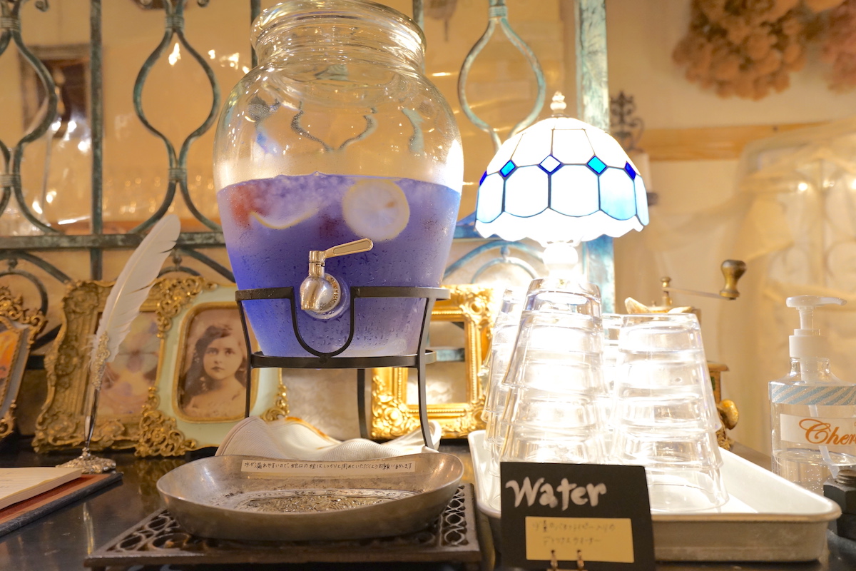 バタフライピー入りのデトックスウォーターはご自由に！