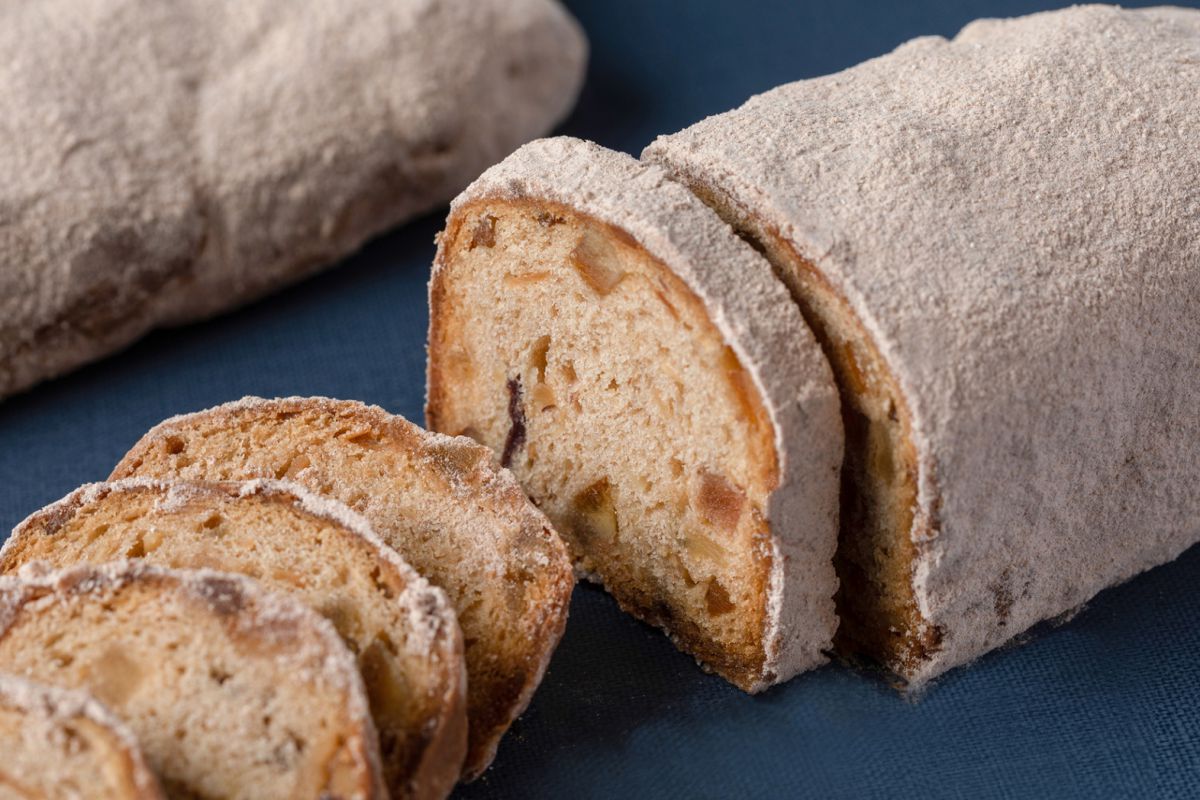 新作「シナモン シュトーレン」Sサイズ2000円/Mサイズ3500円