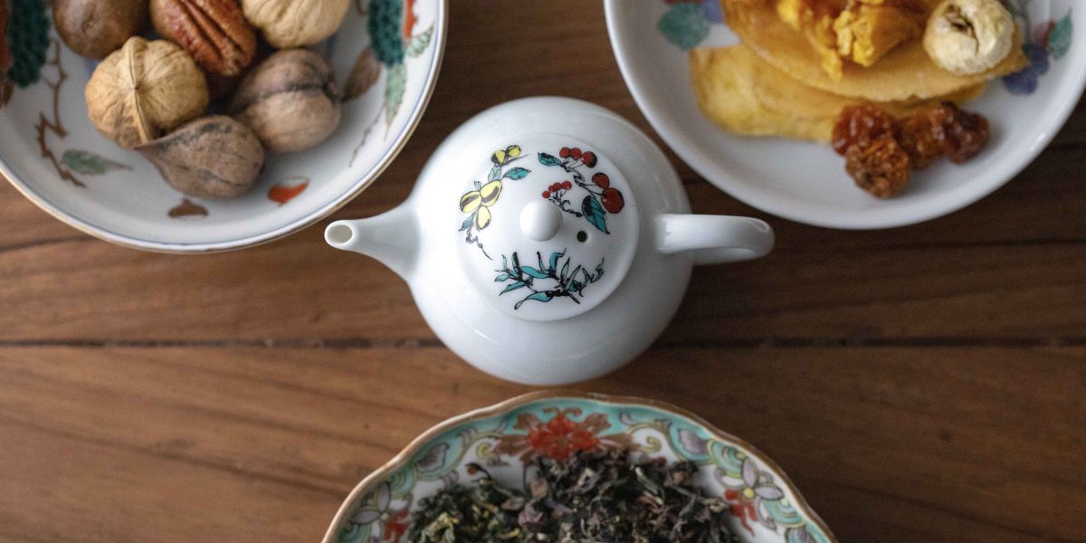 昼はお茶屋、夜はBAR！お茶とナッツとフルーツのペアリング楽しめる新感覚のお店