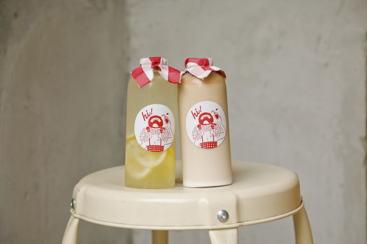 Hi!bottle レモンスカッシュ、カフェオレ 各650円