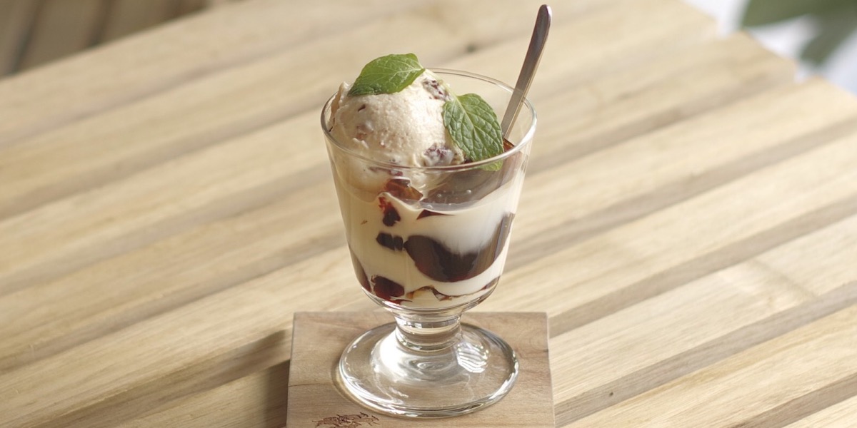 大阪・堀江のコーヒースタンドで味わう魅惑のコーヒーゼリー