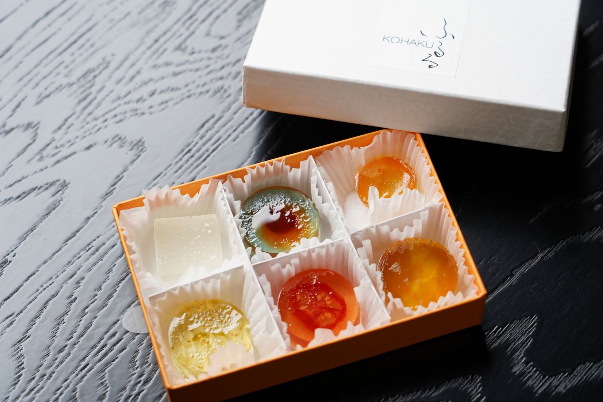 KOHAKUふるる 1944円　金柑、白ワイン/トマト、白ワイン /葛 /チョコレート、オレンジ / 焦がしキャラメル、珈琲、バタフライピー/無花果、ピスタチオ酒 / 