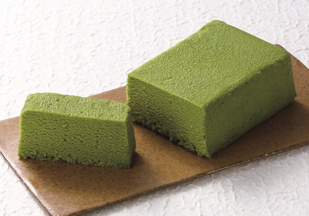 シェ・アガタ【宇治市】／抹茶のテリーヌ（１個、ハーフ）2385円　[各日限定３０個、お一人さま１個限り]