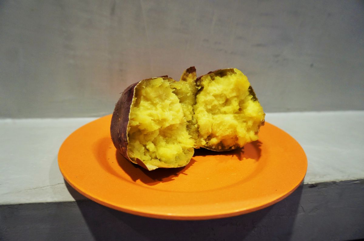 「焼き芋」230円〜