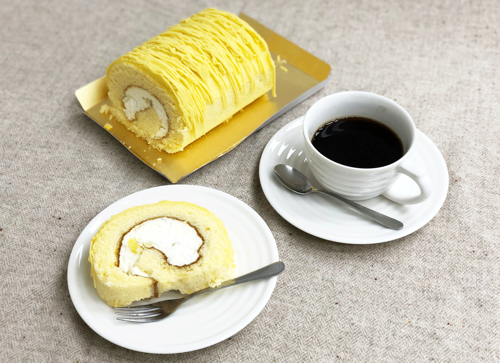 黄金のモンブランロール 1188円（税込）