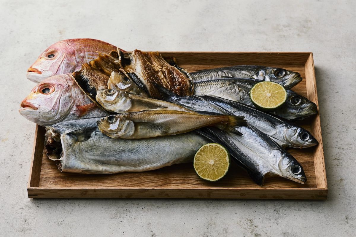 10月31日(土)、11月1日(日) 塩サバ、ハタハタなど10種類程度を販売予定(塩サバ810円・ハタハタ1080円 など)