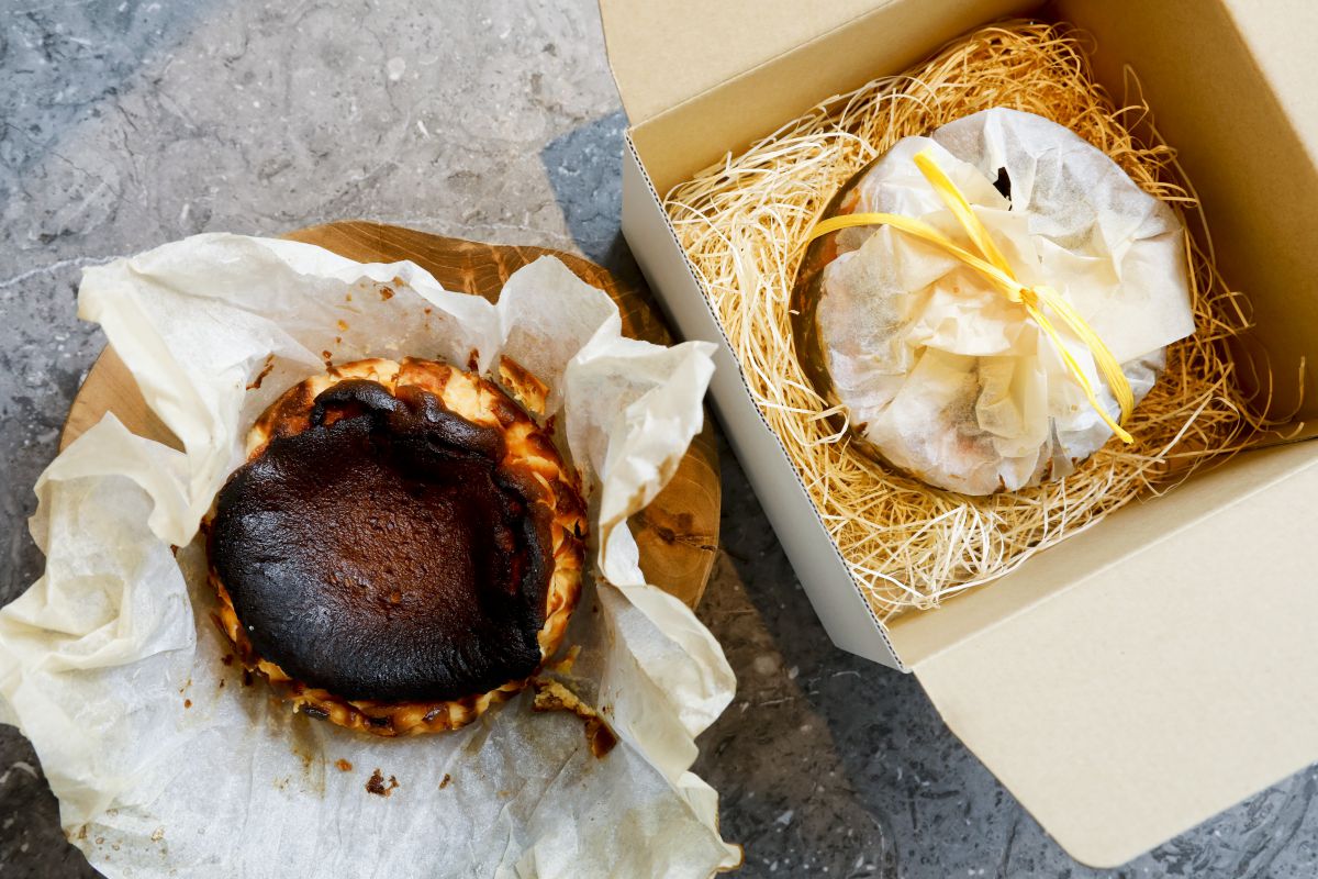 KAMIYAMA バスクチーズケーキ 1ホール（12cm）2800円