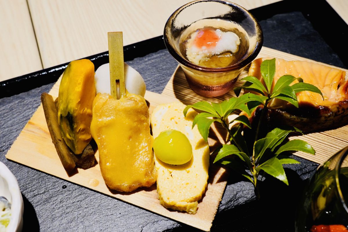 「本日の焼き魚」「生麩田楽」など