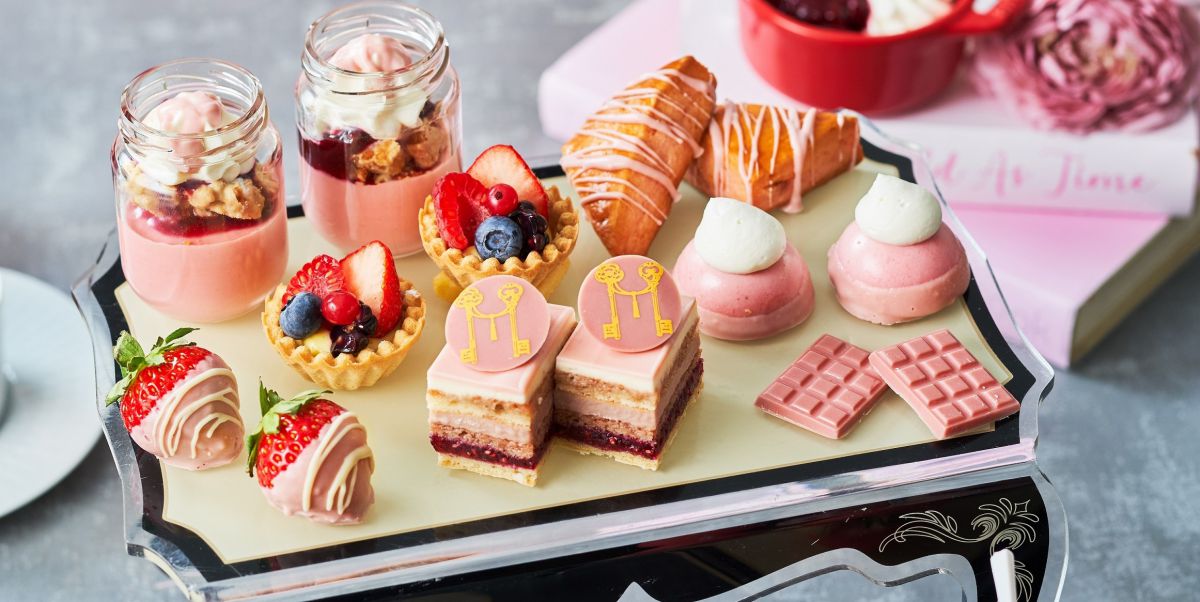 ピンクが映える宝石箱!『ルビーチョコレート&ベリー アフタヌーンティー』が新登場