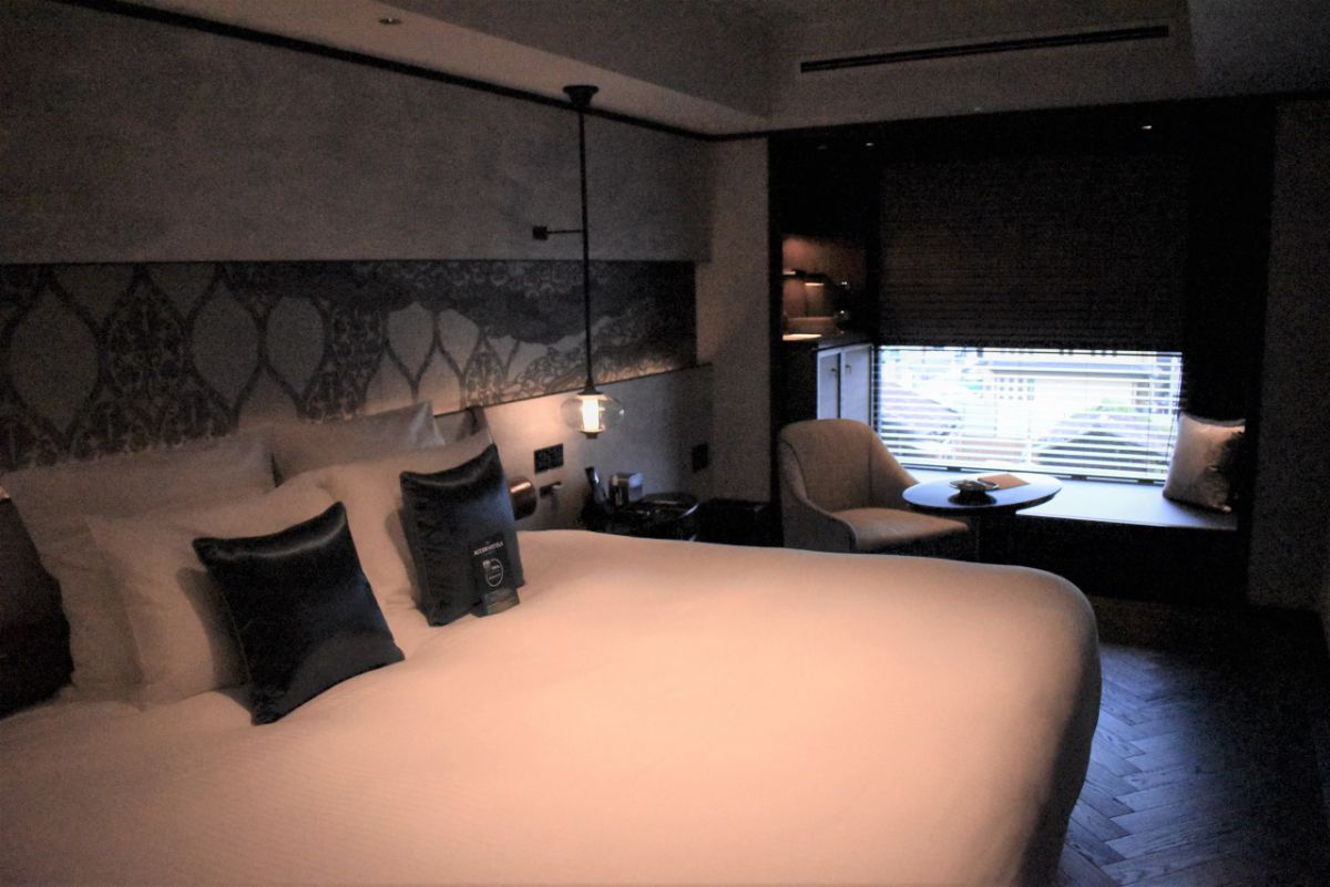 「スーペリアルームキング」1泊2万5000円前後