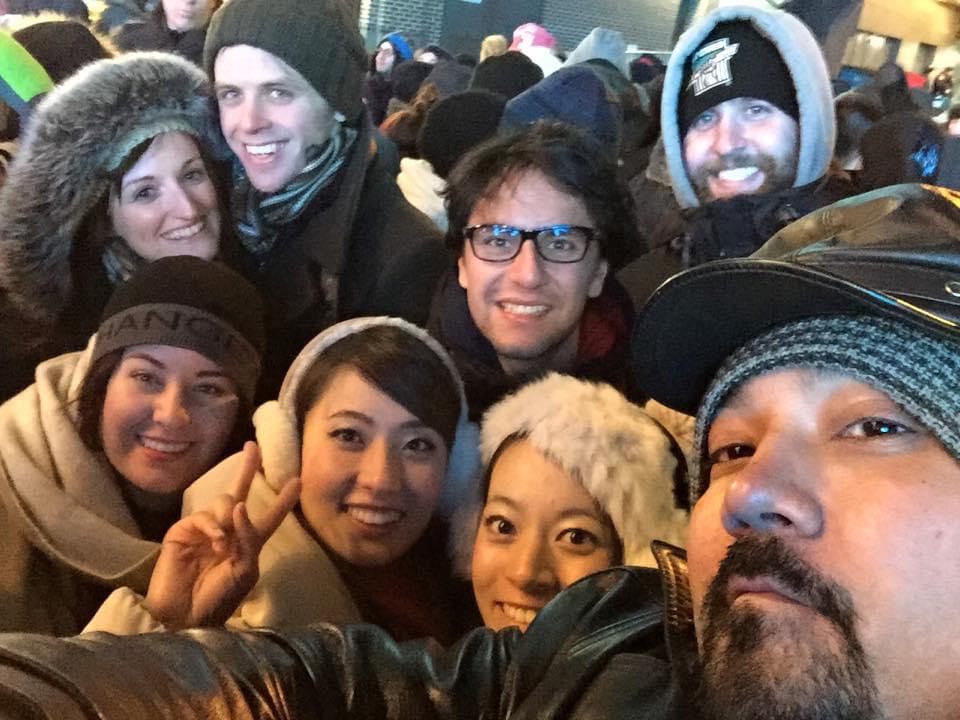 2014年のニューヨークでのカウントダウン待ち。周りの海外の人たちとゲームをして何時間も待ちました