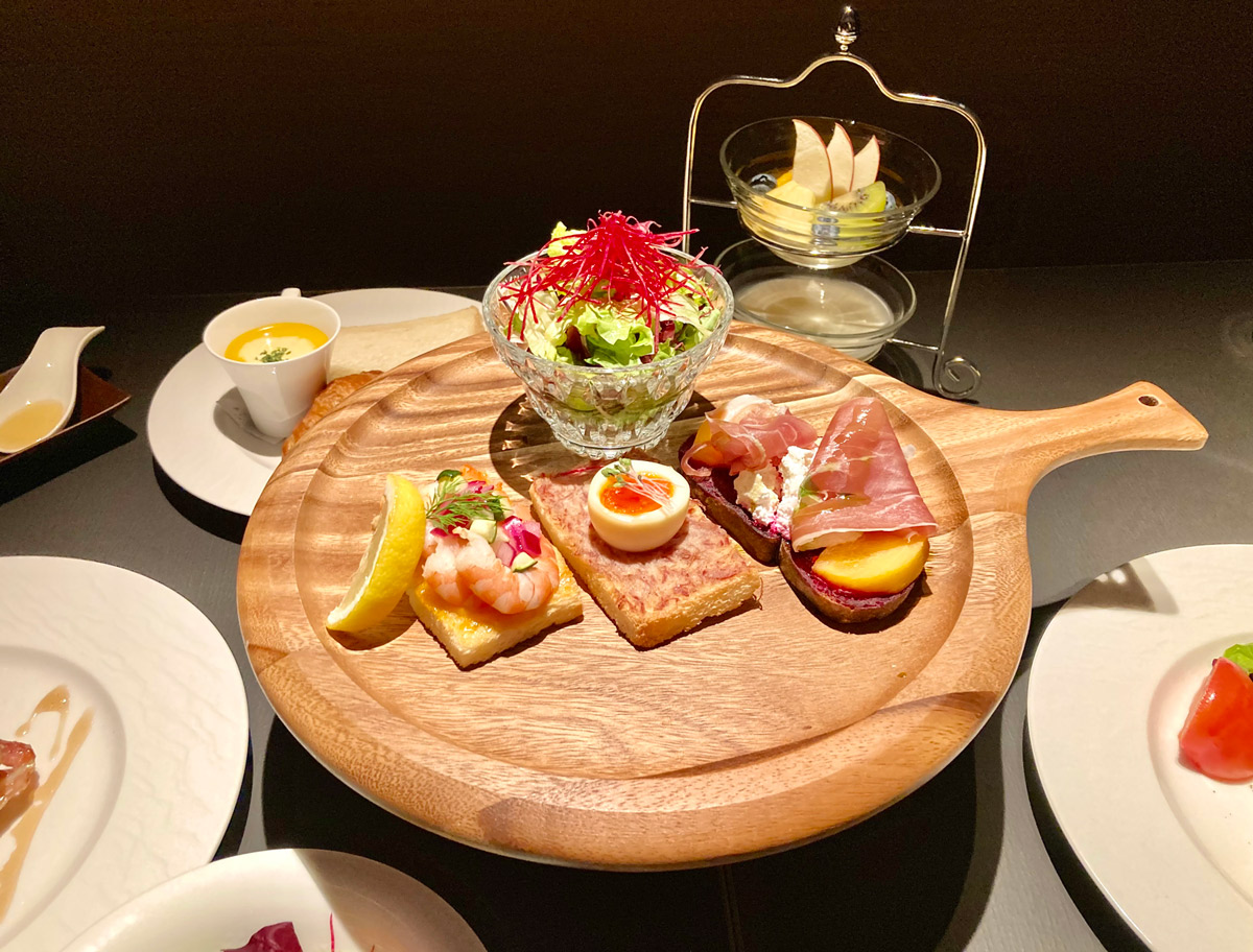 「スモーブロー」（朝食のチョイスメニュー）宿泊者2,500円、ビジター2,800円 （税込）