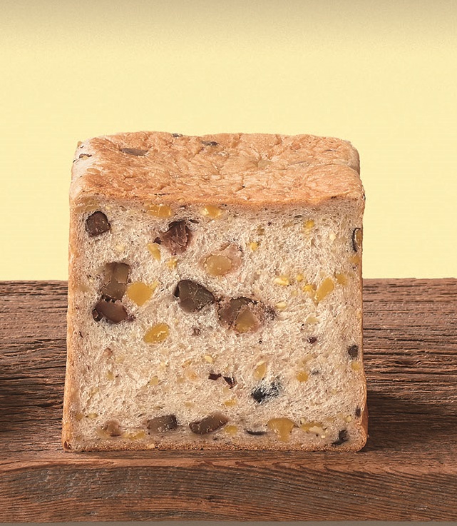 『熟成純生食パン専門店 本多』の「栗食パン」1斤2160 円