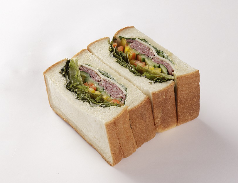 『メゾンカイザー×海老原ファーム』ベジタブルサンド800円