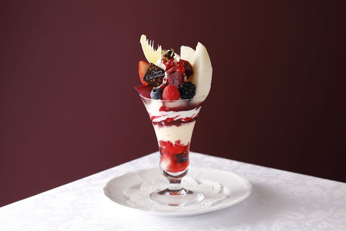 【12月1日〜26日限定】「新潟県 三条市産“ル・レクチェ”のクリスマスエンジェルパフェ」 2300円（税込）