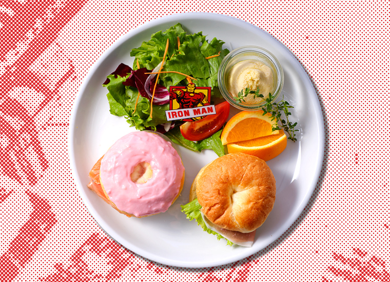 「アイアンマン」夕暮れのドーナツ風ベーグルサンド　1799円