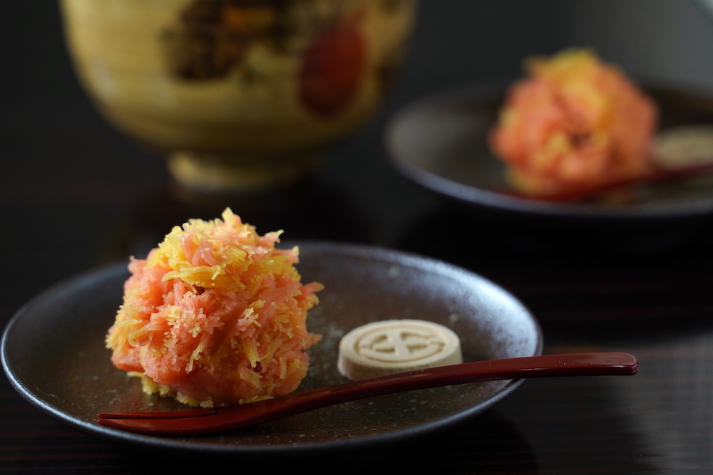 菓銘 錦秋（きんとん 粒あん）600円