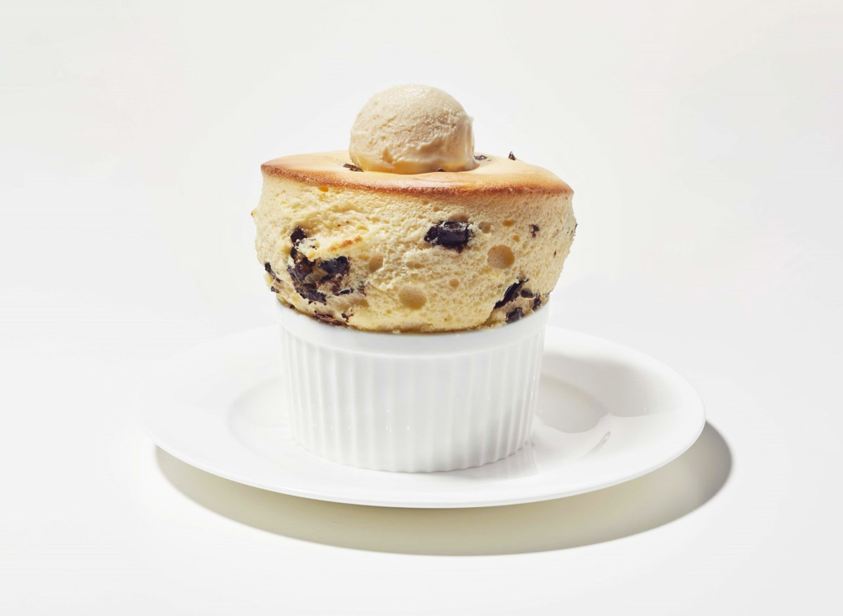 「WINE&SWEETS Tsumons/ワイン＆スイーツ  ツモン」焼きたてアイスクリームスフレ