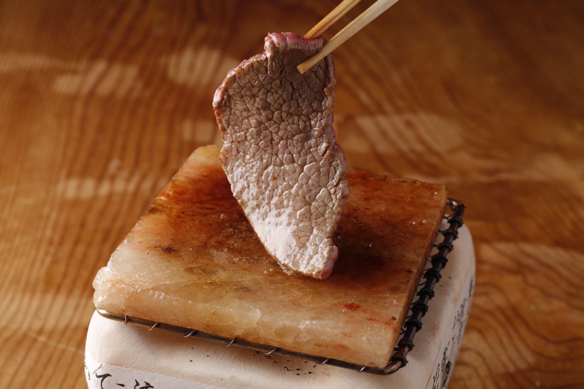 全国のおいしい和牛が新宿駅近で食べられる！るるぶキッチン「にくたびと」オープン