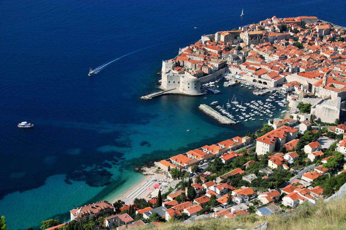 yuzu / PIXTA(ピクスタ)