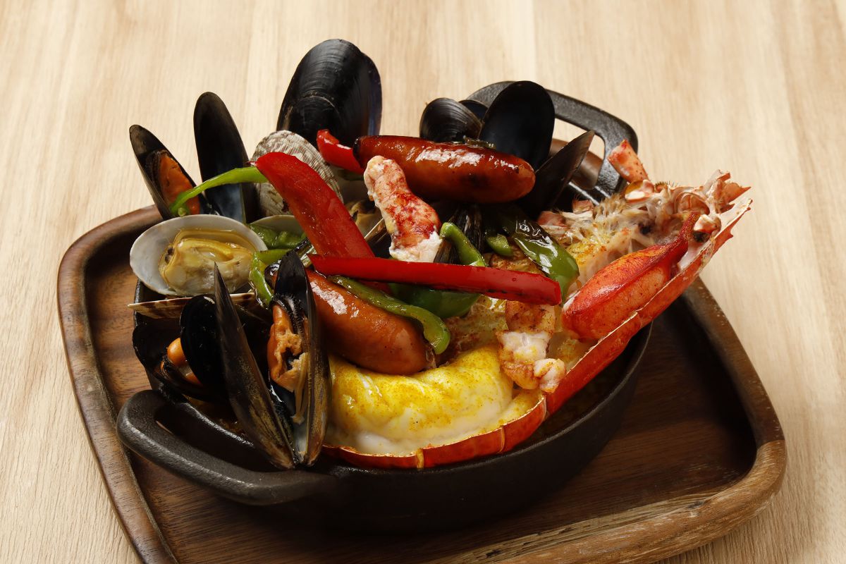 俺のスパニッシュ「オマール海老のロースト　パエリア仕立て」1480円（税別）