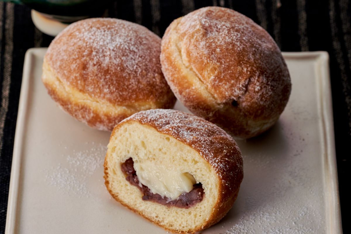 「ミルクあんドーナツ」300円+税