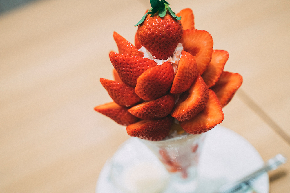 あまおうパフェ 2860円（税込）