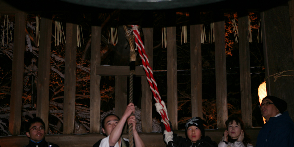 近畿(関西)の除夜の鐘人気ランキング(2025-2026)自分でつく体験も!