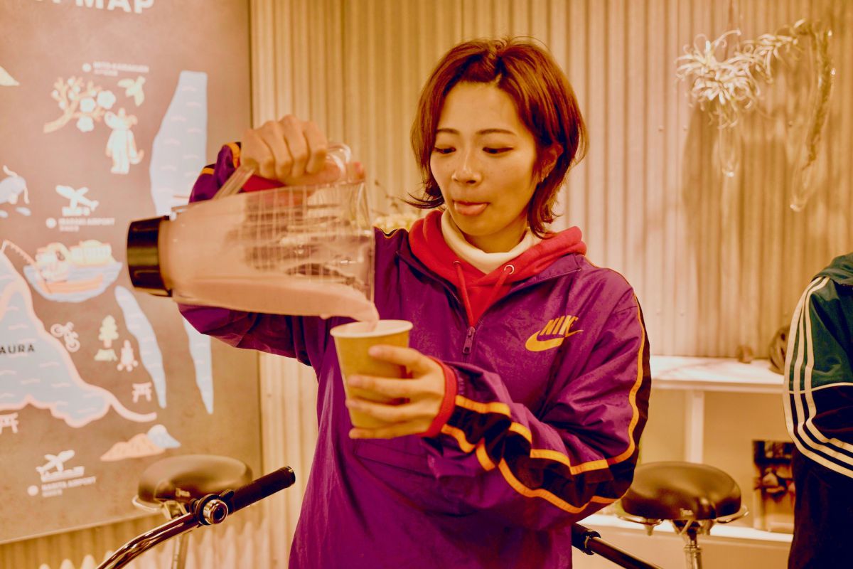 張り切って漕いだのでおいしいスムージーができました。1杯900円