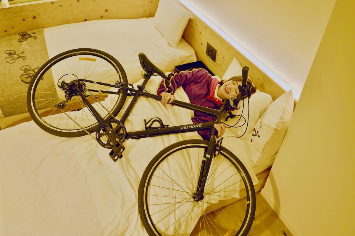 「サイクルルーム」（2名用）。1泊1室2名利用。1名あたり6000円〜