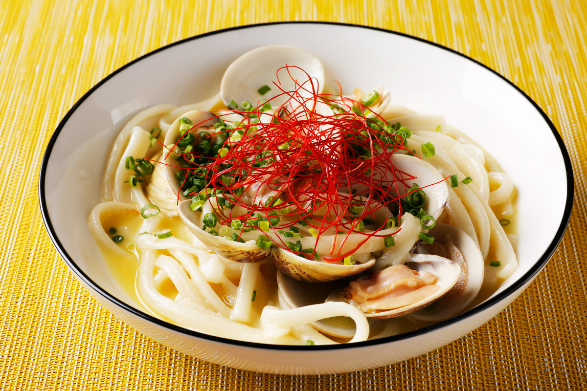 氷見うどんではまぐりボンゴレ　930円