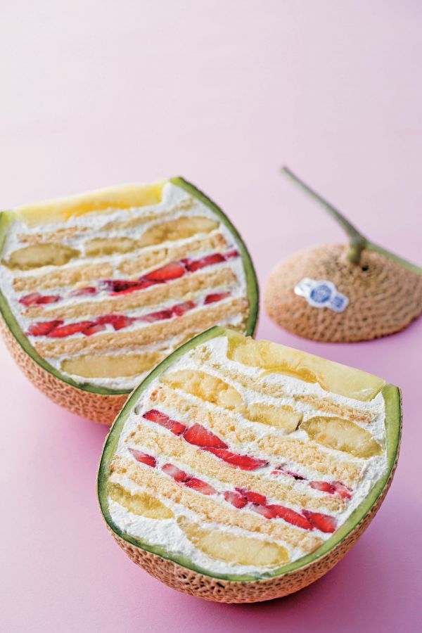 メロンケーキ1万2960円（時価）