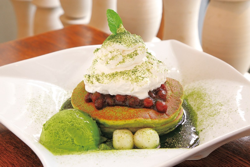 宇治抹茶と白玉のパンケーキ930円