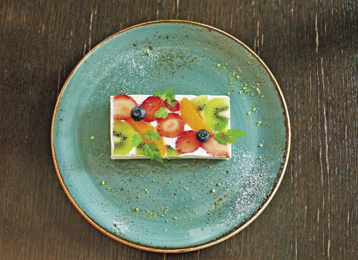 フルーツサンド2400円（モーニングの野菜ビュッフェ）