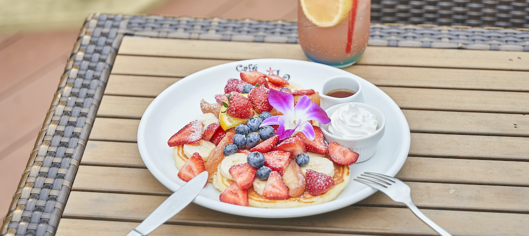 日本にいながらハワイ気分を満喫！ロコ絶賛のフルーツたっぷりパンケーキ