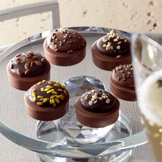 ドゥバイヨル／アムール エ クレアシオン ショコラテ（6個入）2592円