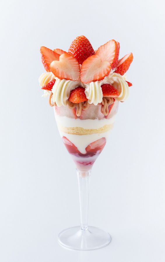 ミガキイチゴパフェ1980円