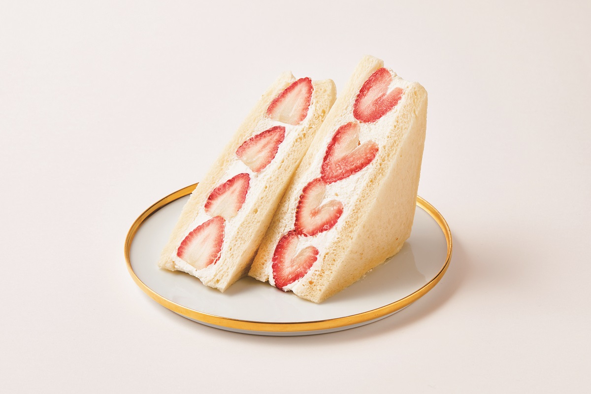 いちご丸かじりサンド（1個）864円～